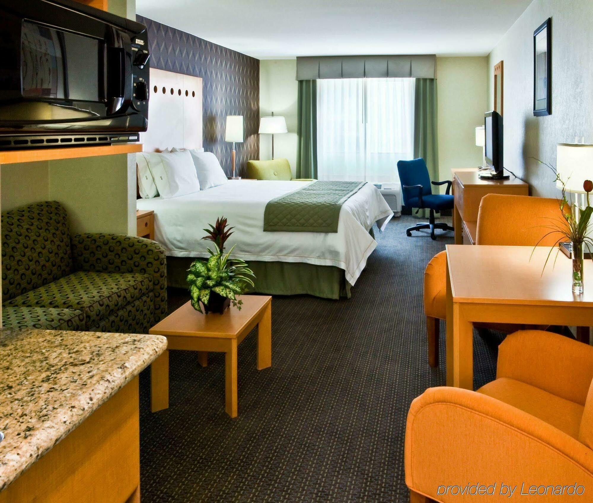 Holiday Inn Express & Suites Monterrey Aeropuerto, An Ihg Hotel Phòng bức ảnh